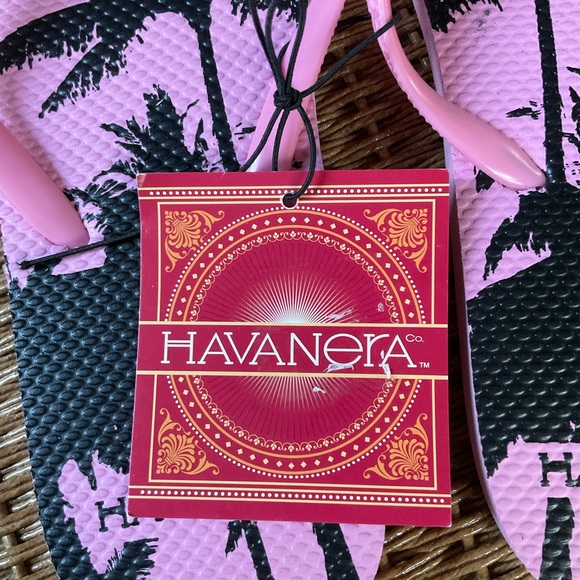 🌴🌸🌴 Havanera Flip Flops 🌴🌸🌴 - Picture 2 of 6